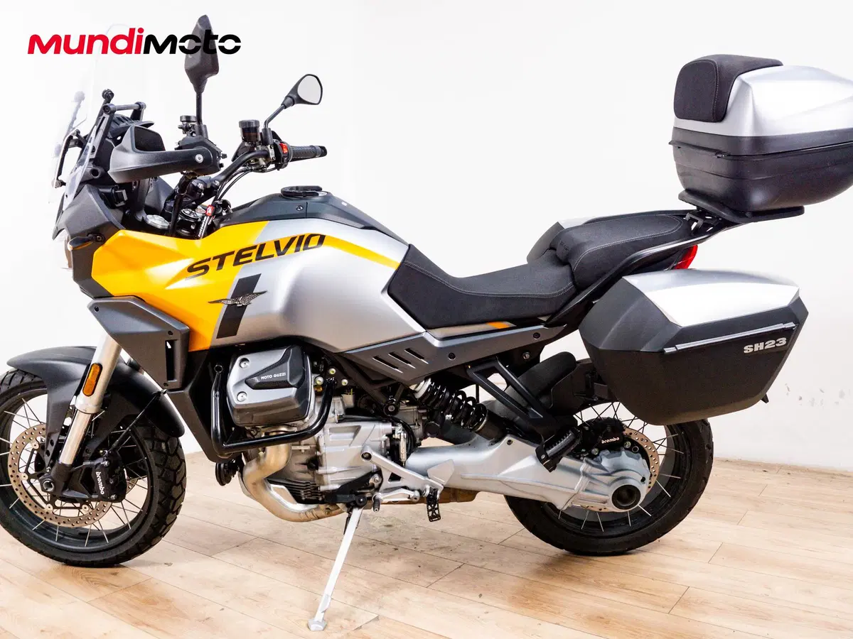 Moto Guzzi Stelvio (2024 - 26) (6)
