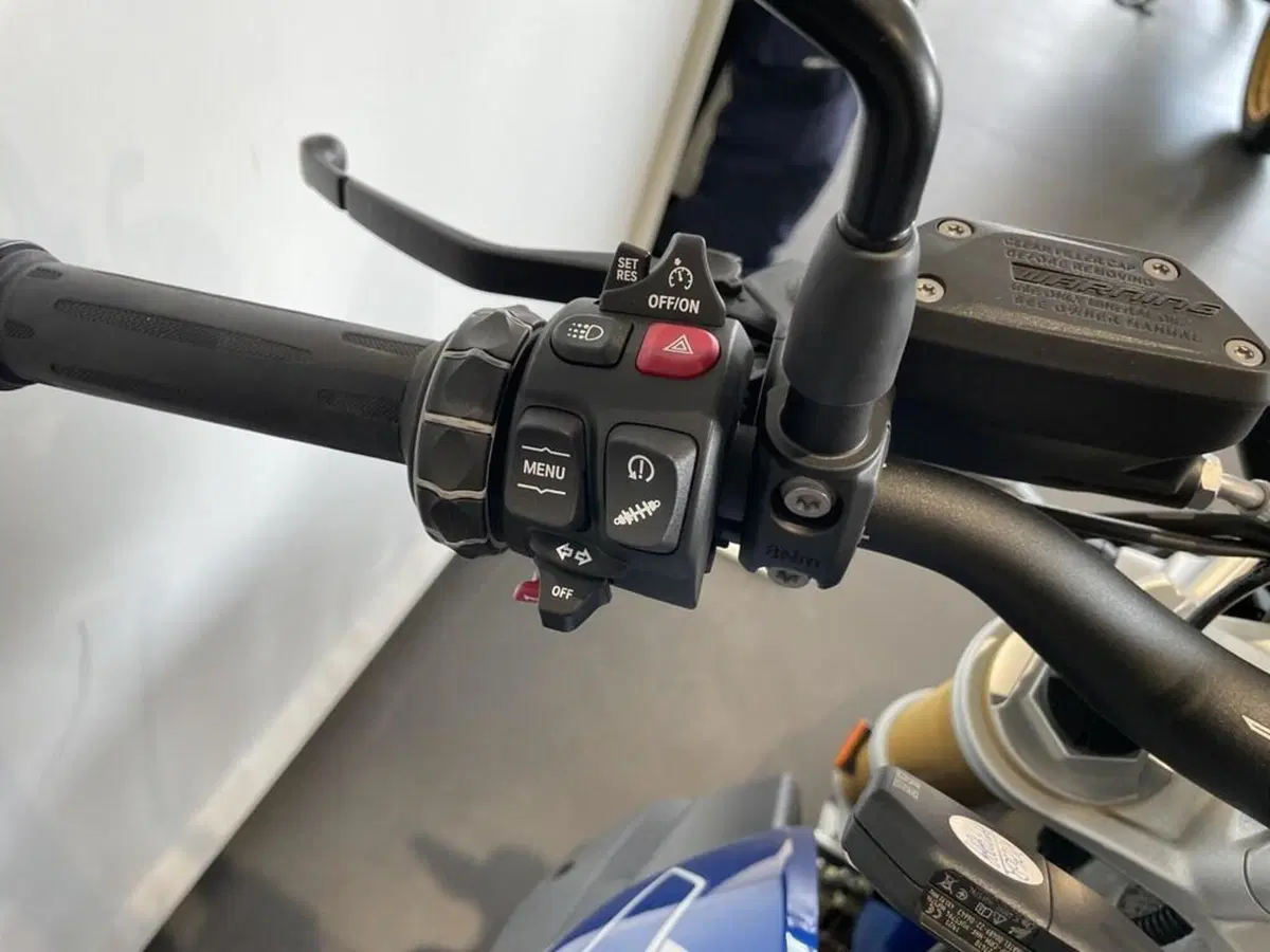 Bmw R 1250 R (2021 - 25) (7)