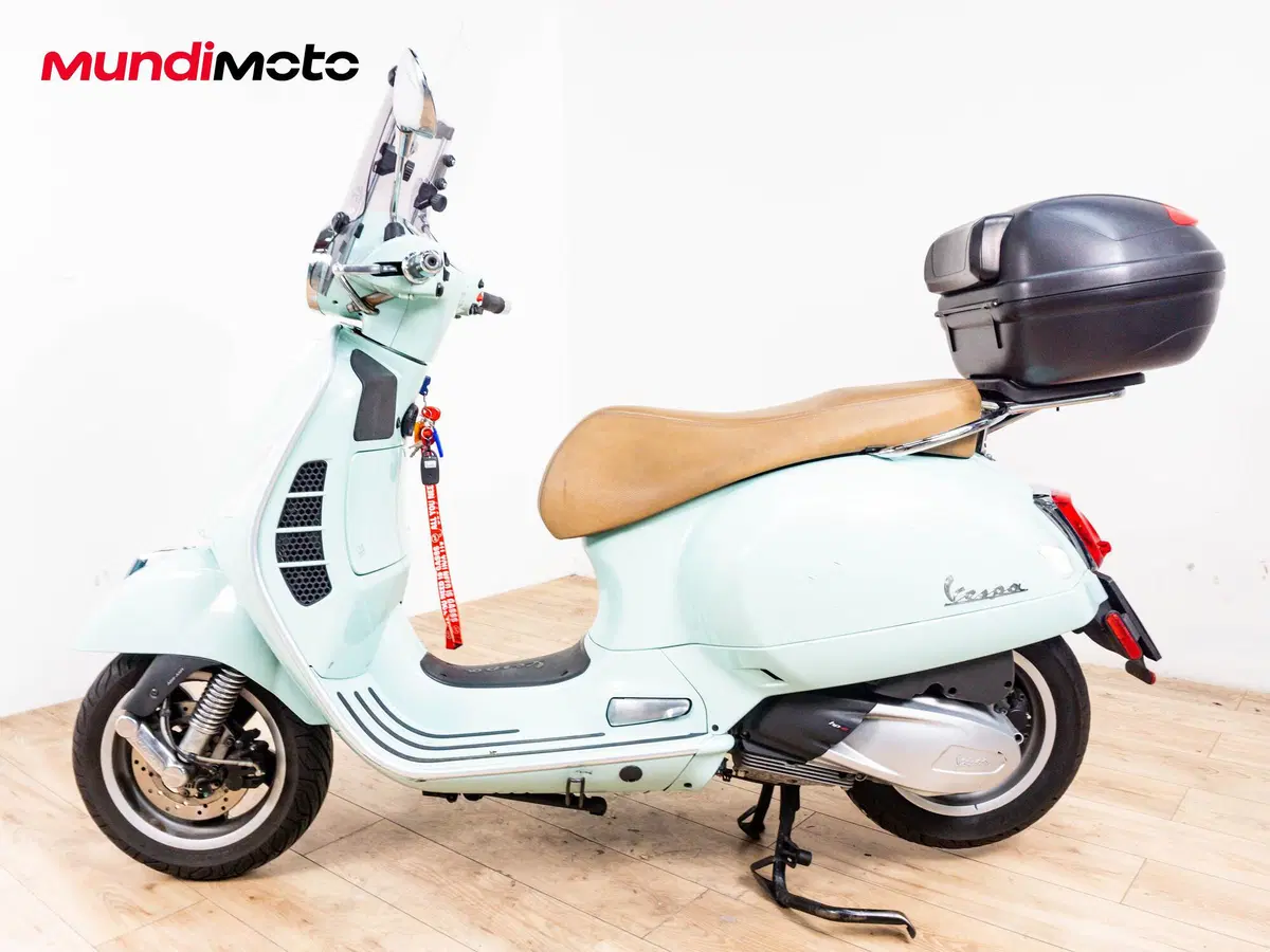 Vespa GTS 300 Hpe Touring (2019) (6)