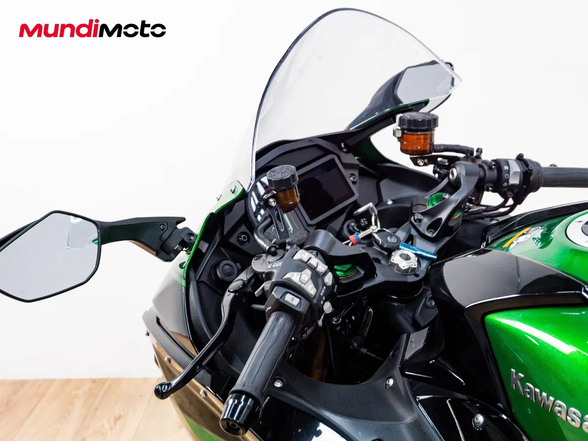 Kawasaki Ninja H2 SX SE (2022) (11)