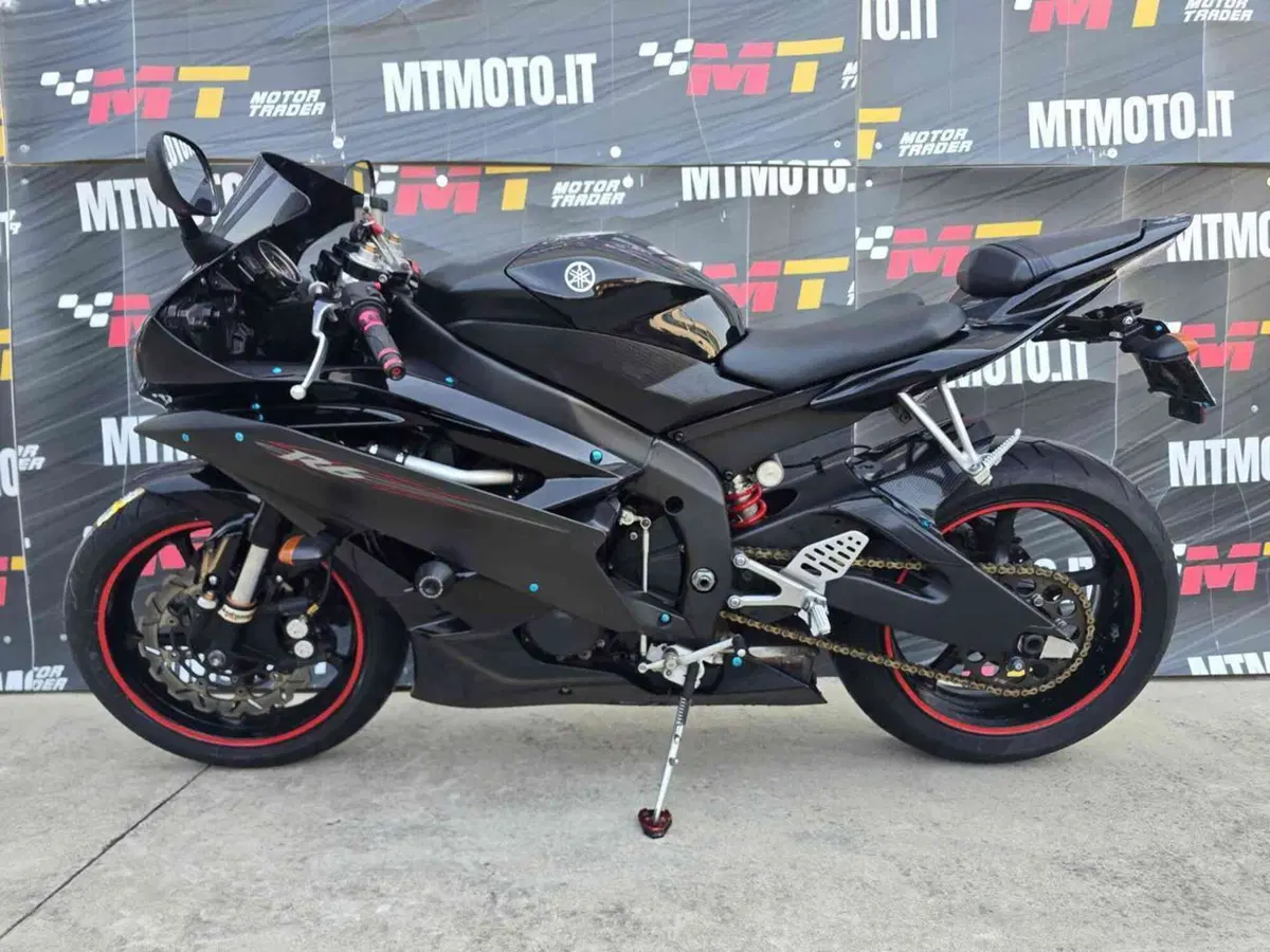 Yamaha YZF R6 (2006 - 07) (2)