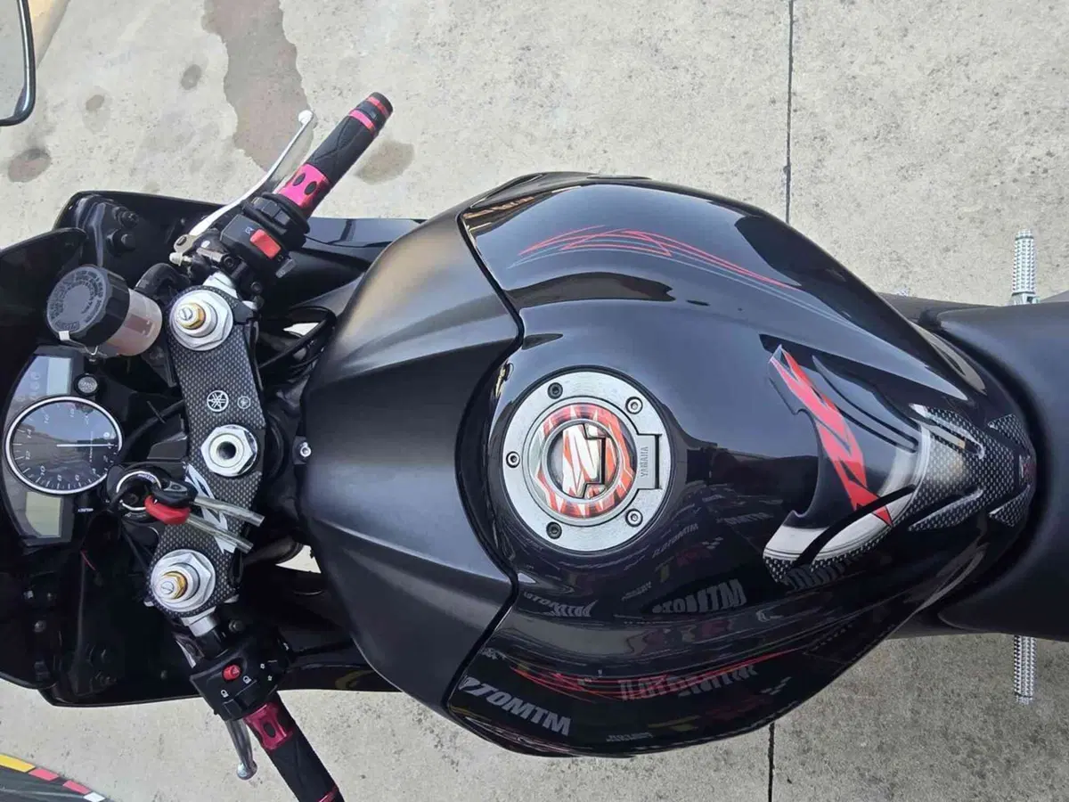 Yamaha YZF R6 (2006 - 07) (8)