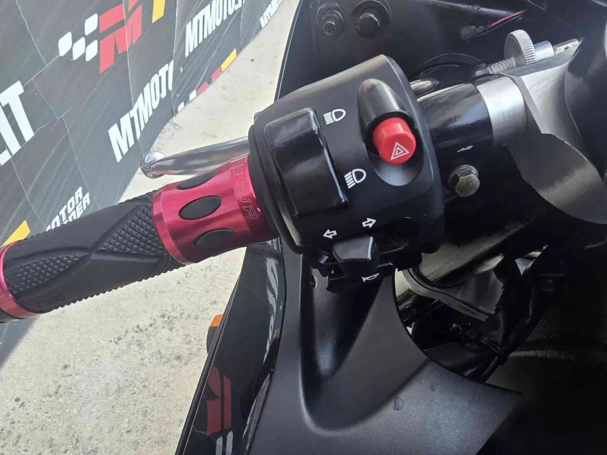 Yamaha YZF R6 (2006 - 07) (11)
