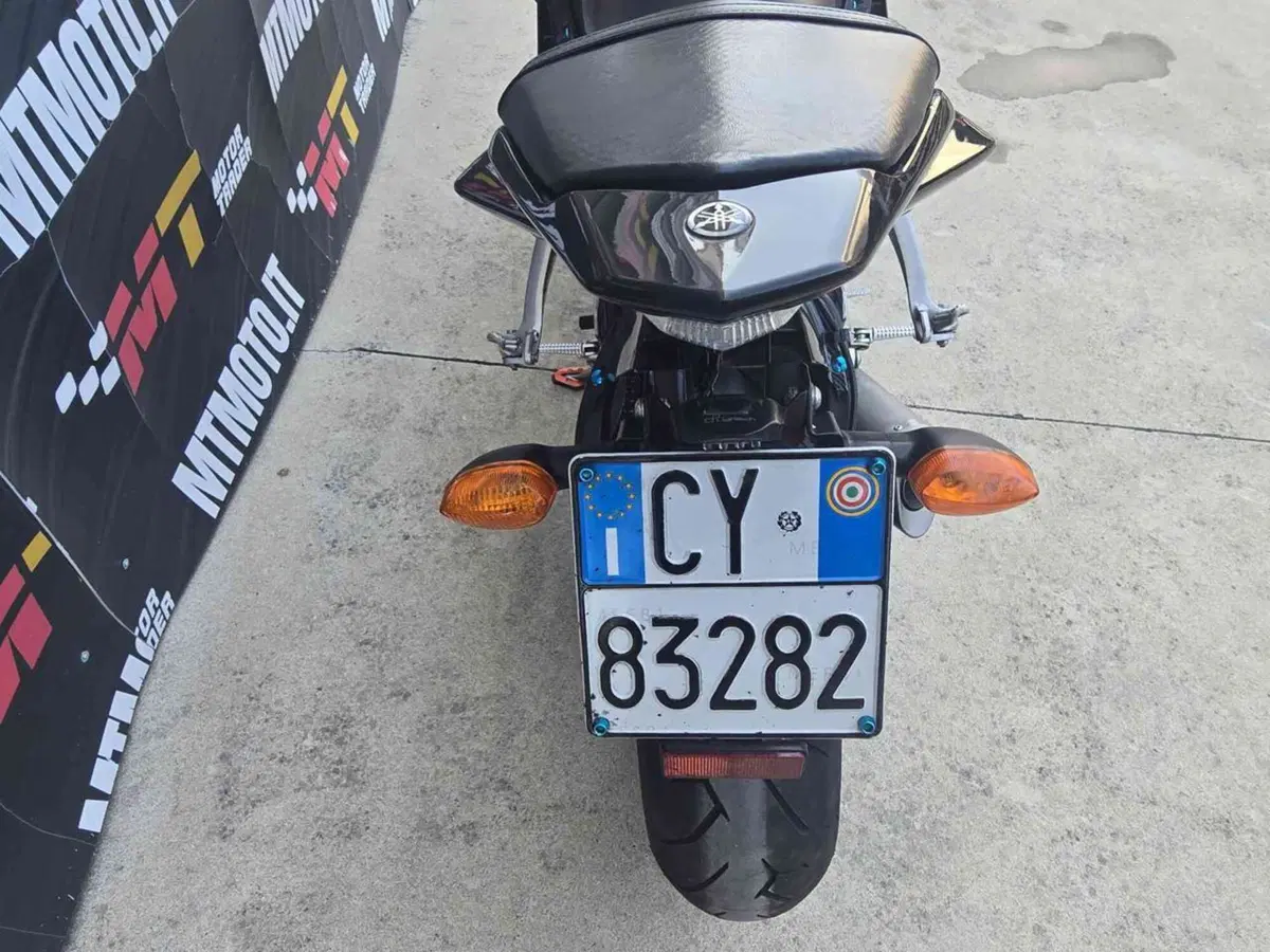 Yamaha YZF R6 (2006 - 07) (33)