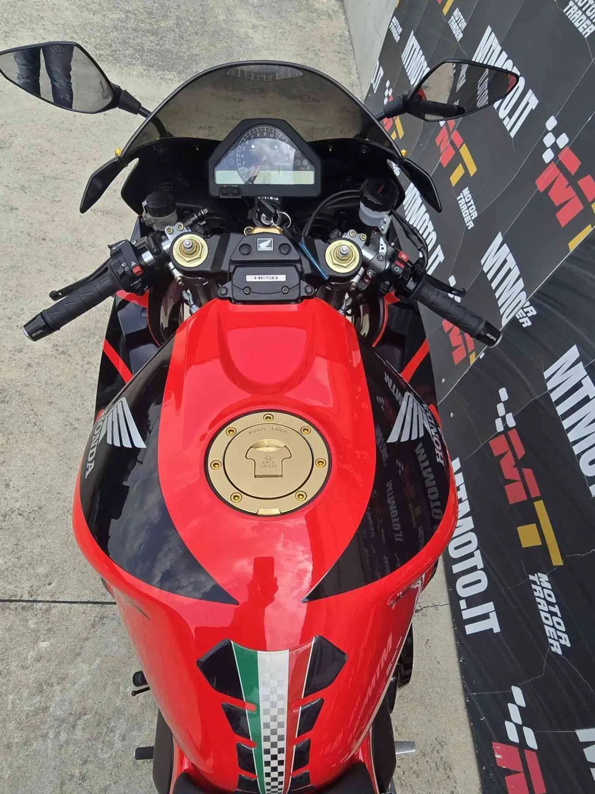 Honda CBR 1000 RR Fireblade (2006 - 07) (6)