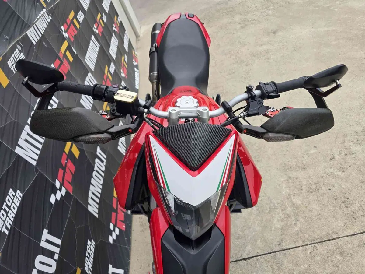 Ducati Hypermotard 821 (2013 - 15) (14)