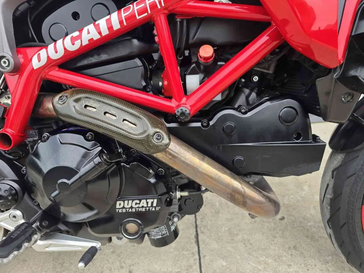 Ducati Hypermotard 821 (2013 - 15) (7)