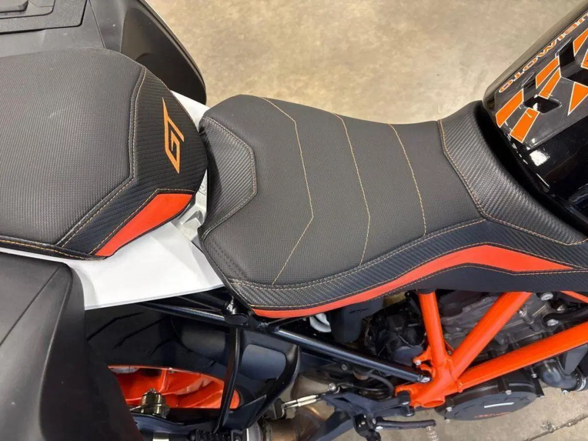 KTM 1290 Super Duke GT (2019 - 20) (5)