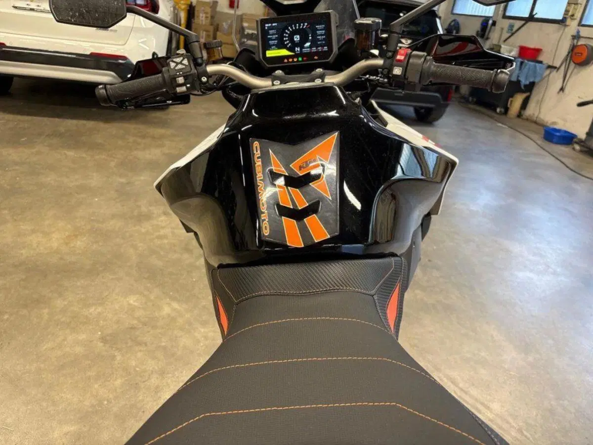 KTM 1290 Super Duke GT (2019 - 20) (7)
