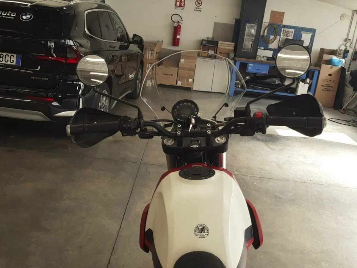 Royal Enfield Himalayan 411 (2021 - 24) (7)