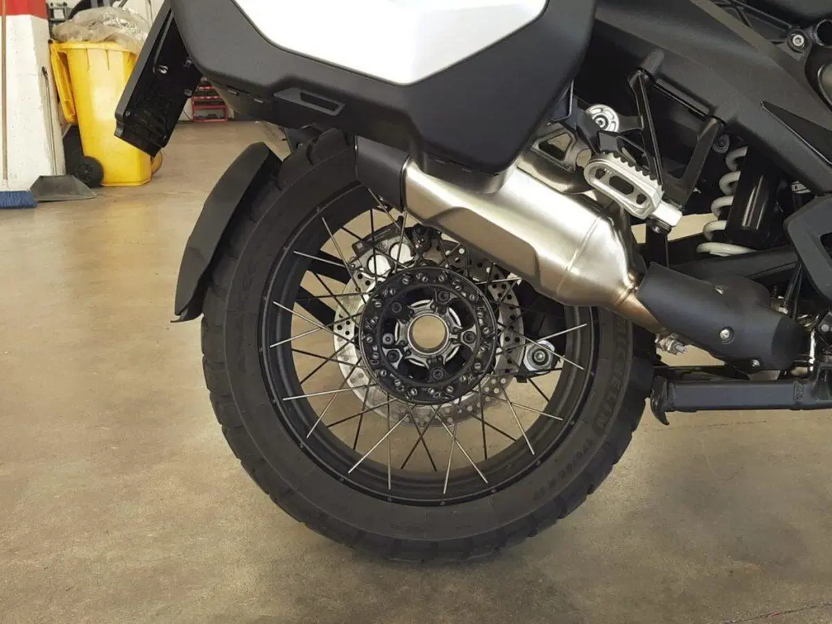 Bmw R 1300 GS Triple Black (2023 - 26) (9)