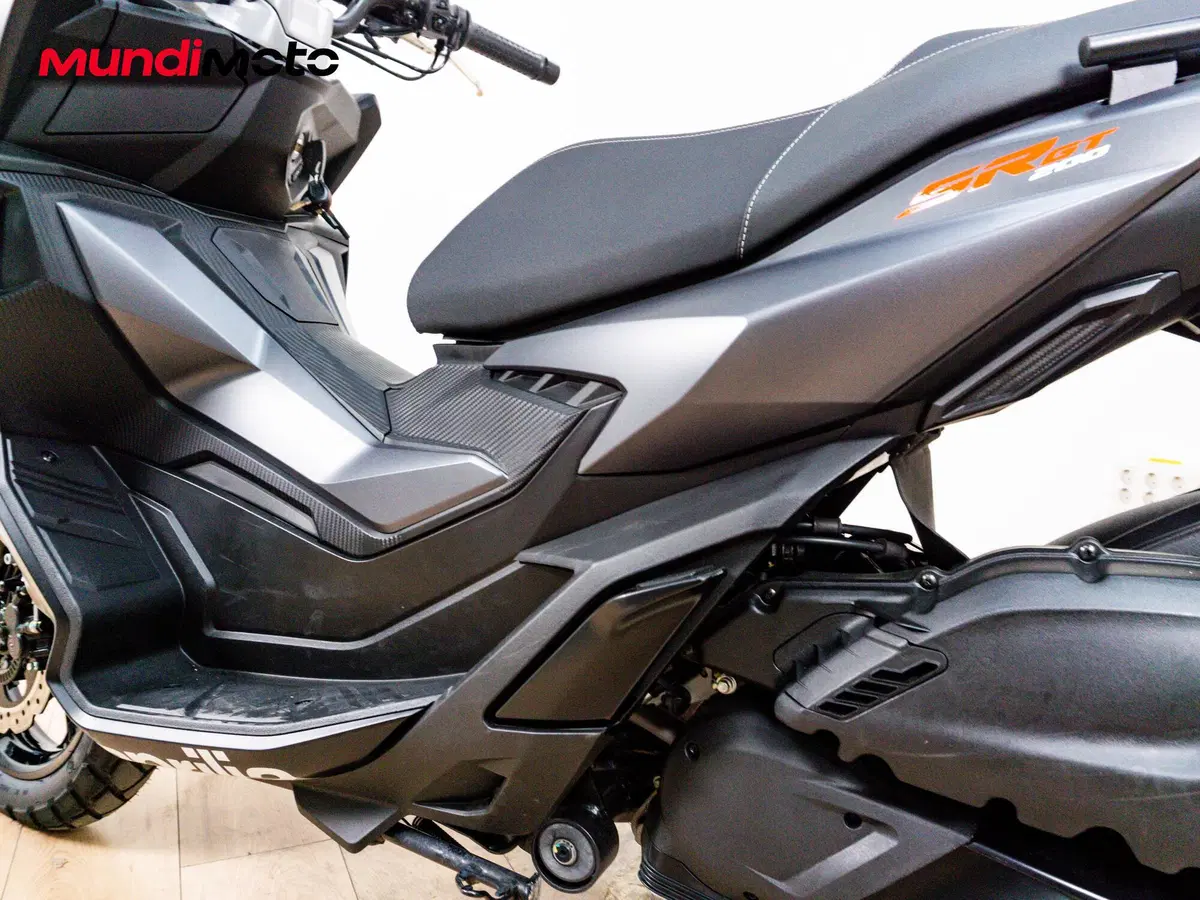 Aprilia SR GT 200 Replica (2025 - 26) (10)