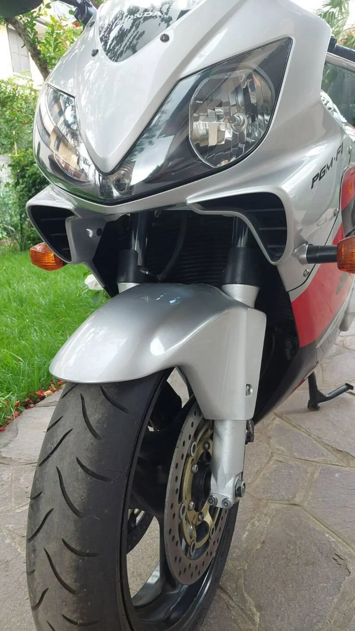 Honda CBR 600 F (2001 - 06) (4)