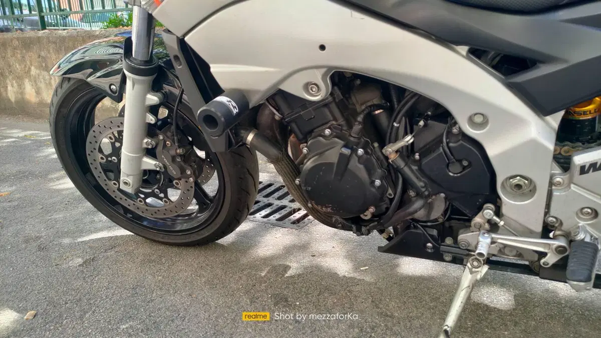 Suzuki GSR 600 (2006 - 11) (6)