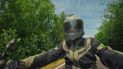 Abbiamo provato un casco SEGRETO! (&Egrave; una novit&agrave; HJC per EICMA) [VIDEO]