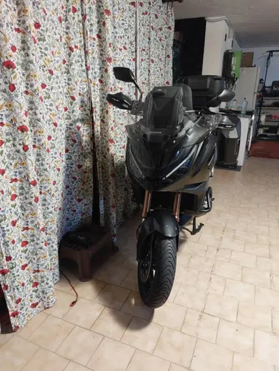 Honda NT 1100 DCT Electronic Suspension (2025 - 26) usata