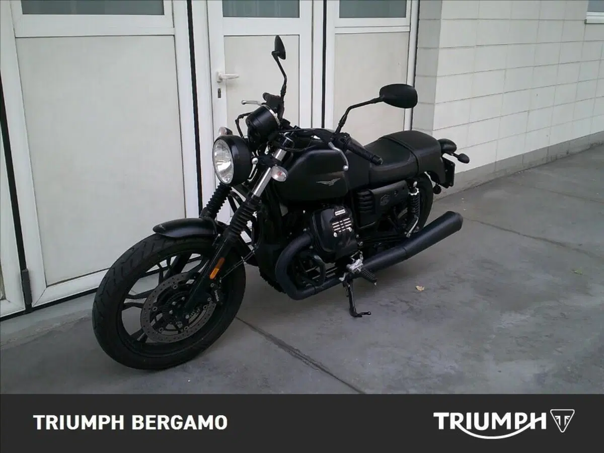 Moto Guzzi V7 III Stone (2017 - 20) (3)