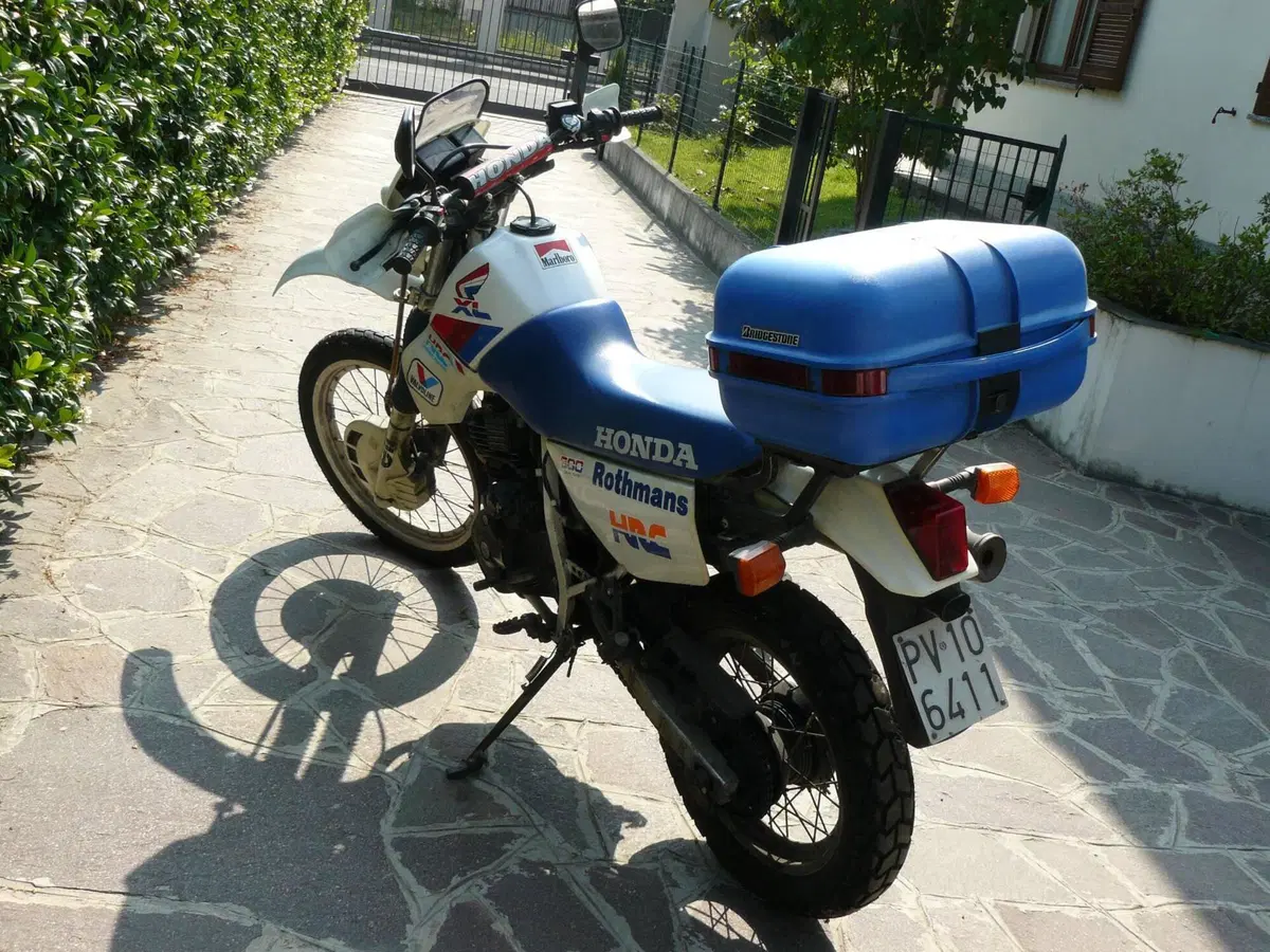 Honda XL 600 RM Rothmans  (5)