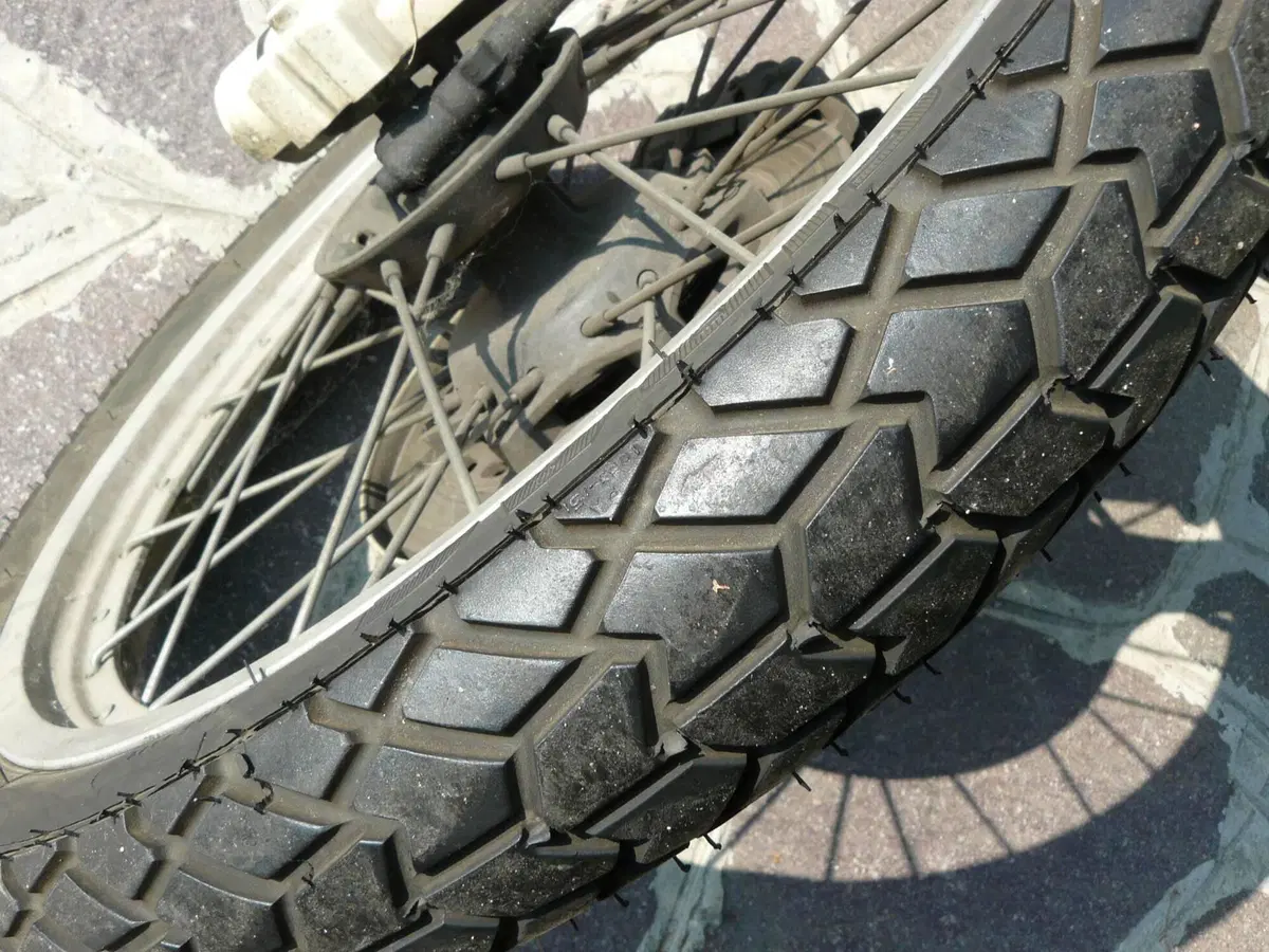 Honda XL 600 RM Rothmans  (7)