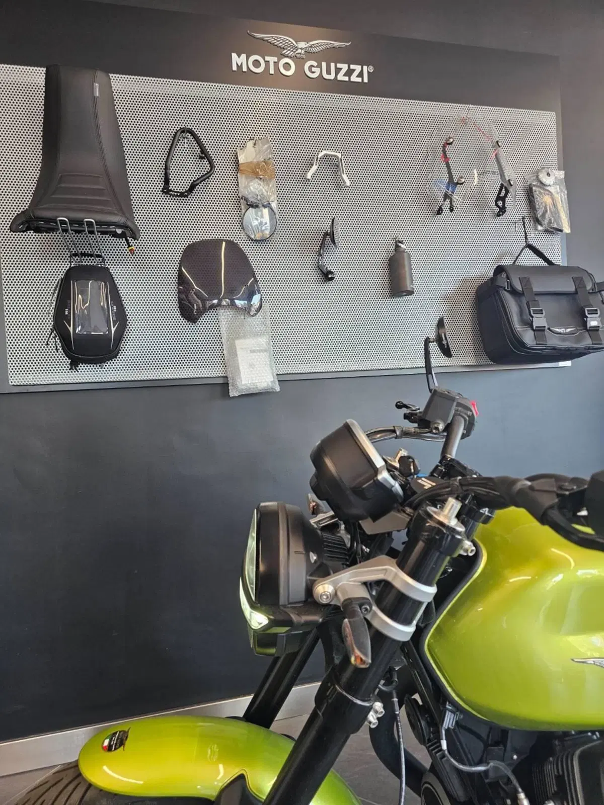 Moto Guzzi V7 Sport (2025 - 26) (6)