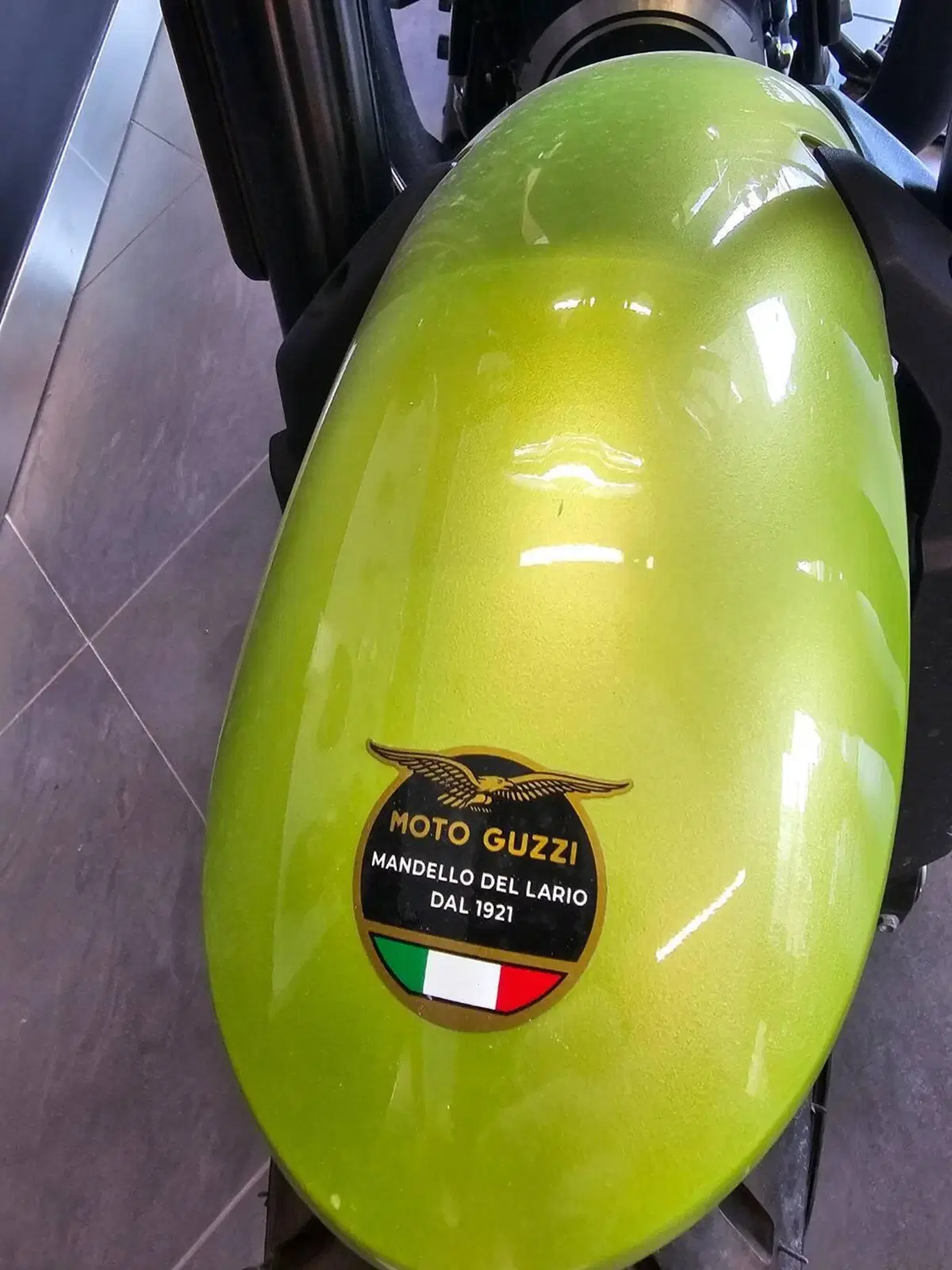 Moto Guzzi V7 Sport (2025 - 26) (7)
