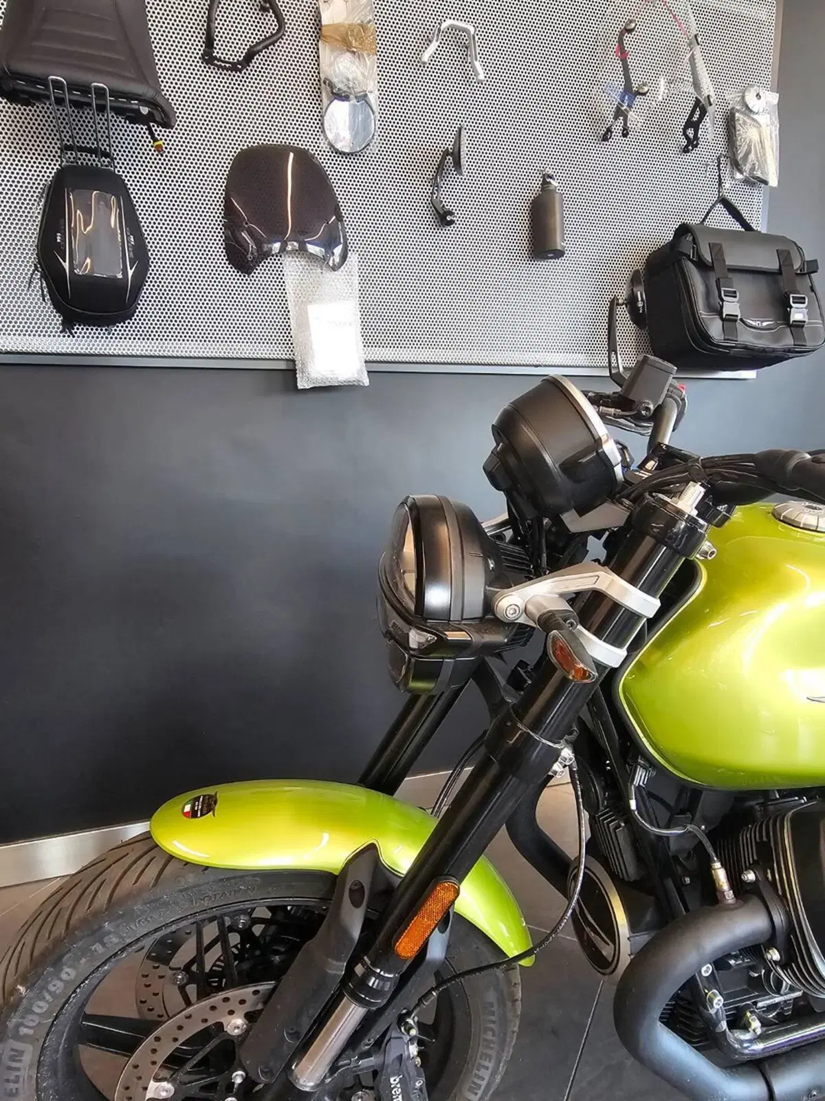 Moto Guzzi V7 Sport (2025 - 26) (11)