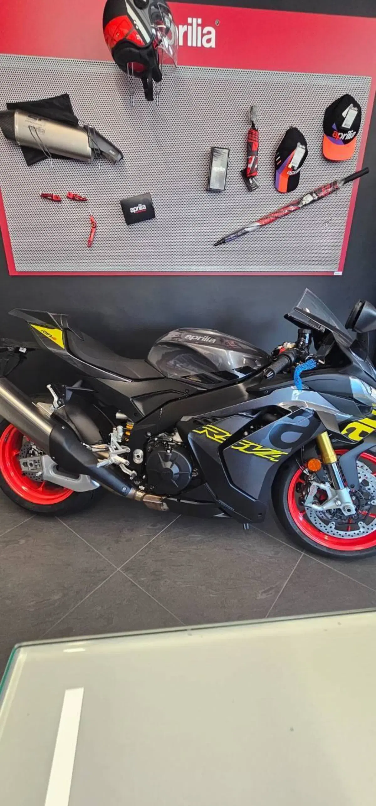 Aprilia RSV4 1100 (2025 - 26) (2)