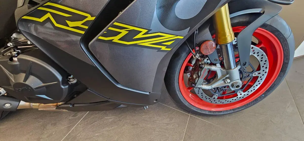 Aprilia RSV4 1100 (2025 - 26) (3)