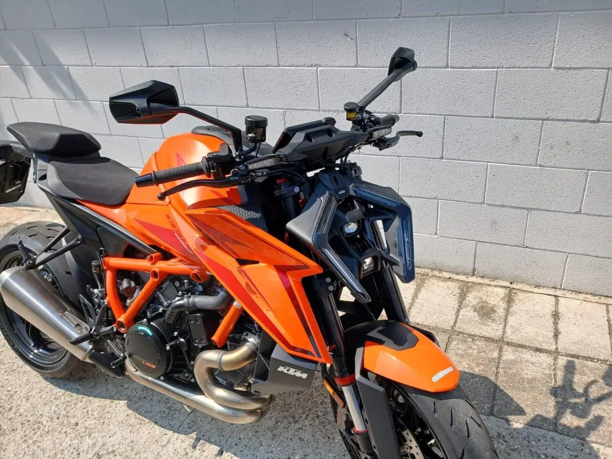 KTM 1390 Super Duke R (2024 - 26) (3)