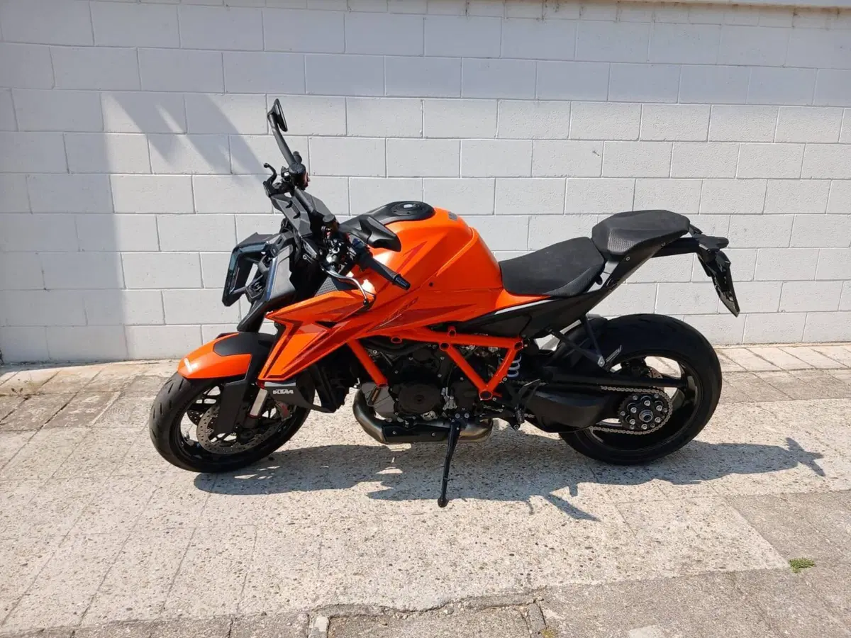 KTM 1390 Super Duke R (2024 - 26) (2)
