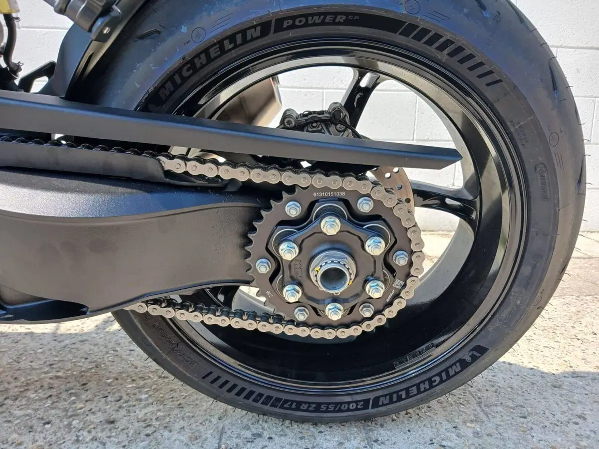 KTM 1390 Super Duke R (2024 - 26) (10)