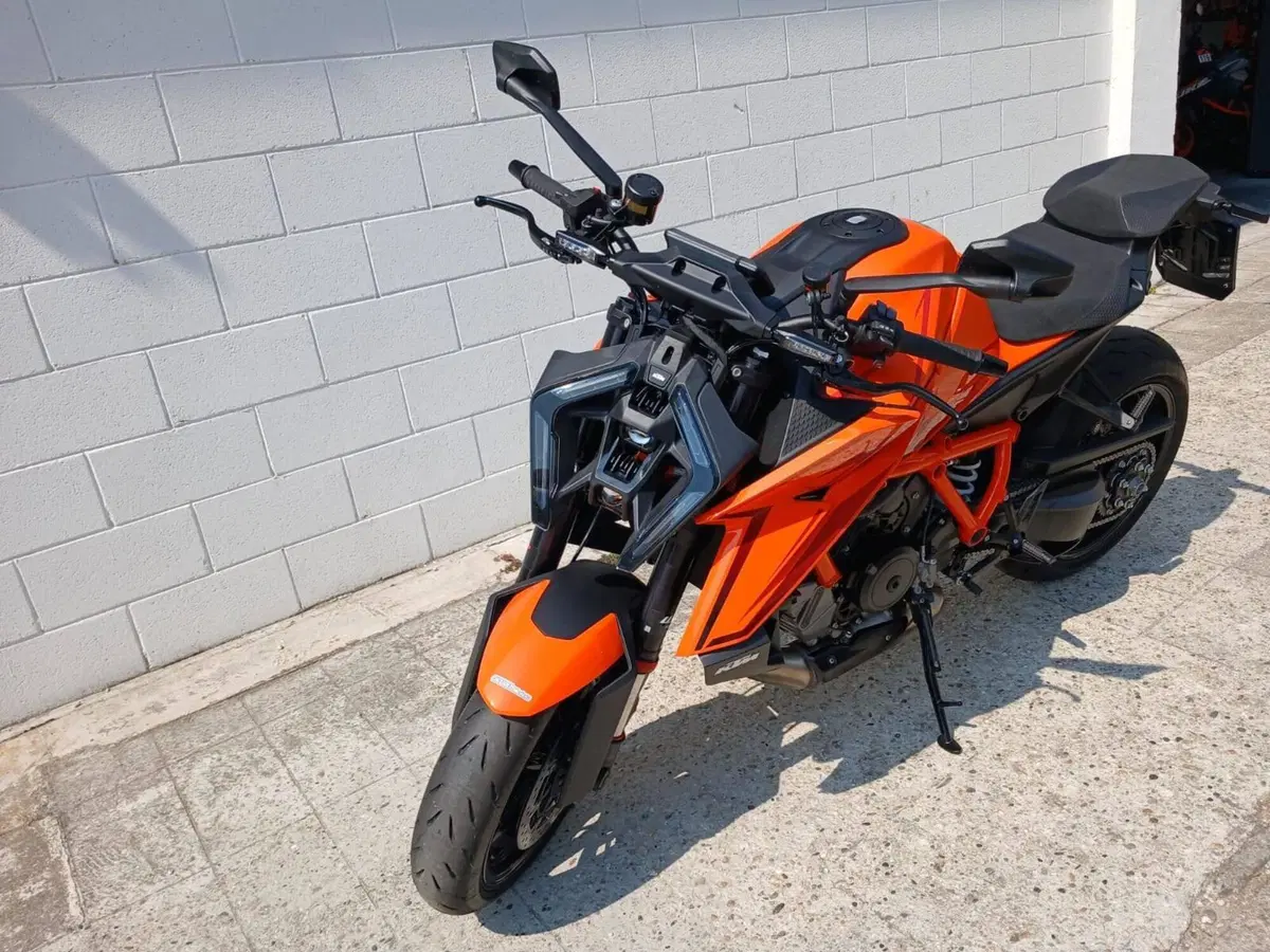 KTM 1390 Super Duke R (2024 - 26) (4)