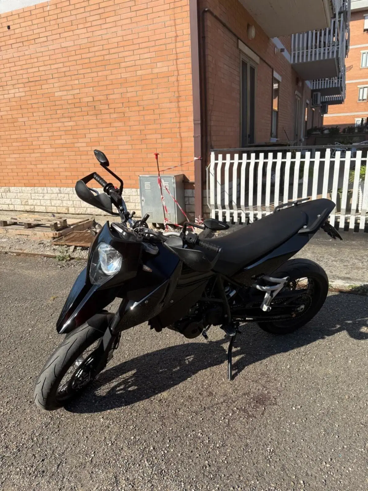 KTM 690 Supermoto (2007 - 12) (2)