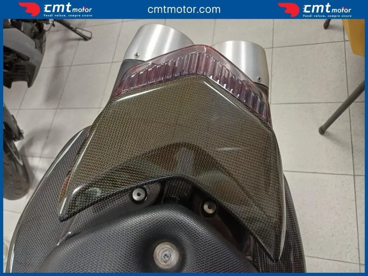 Ducati Hypermotard 796 (2012) (10)