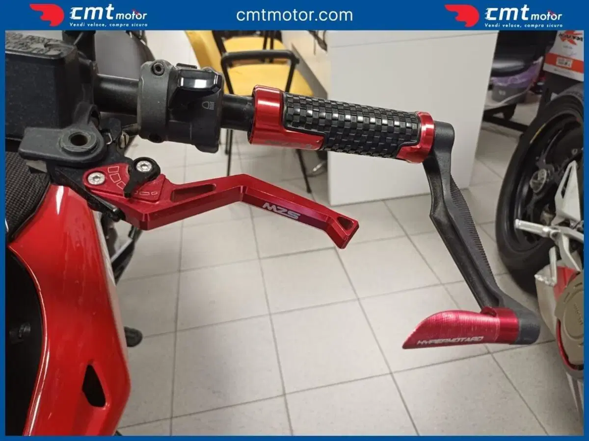 Ducati Hypermotard 796 (2012) (11)
