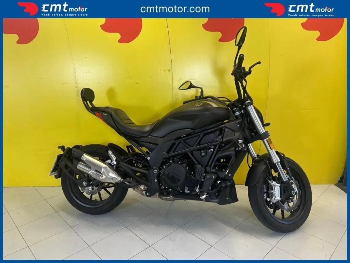 Benelli 502 C (2021 - 25)