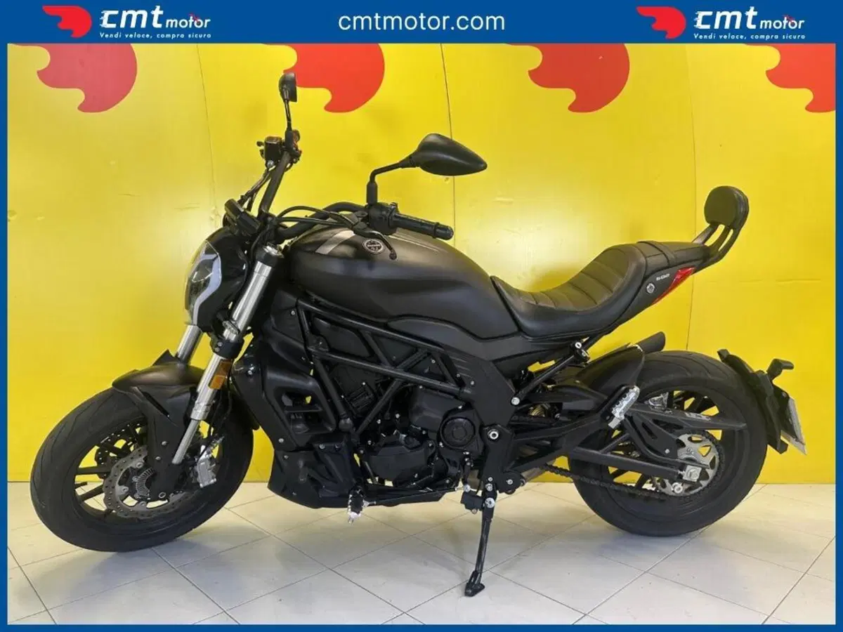 Benelli 502 C (2021 - 25) (3)