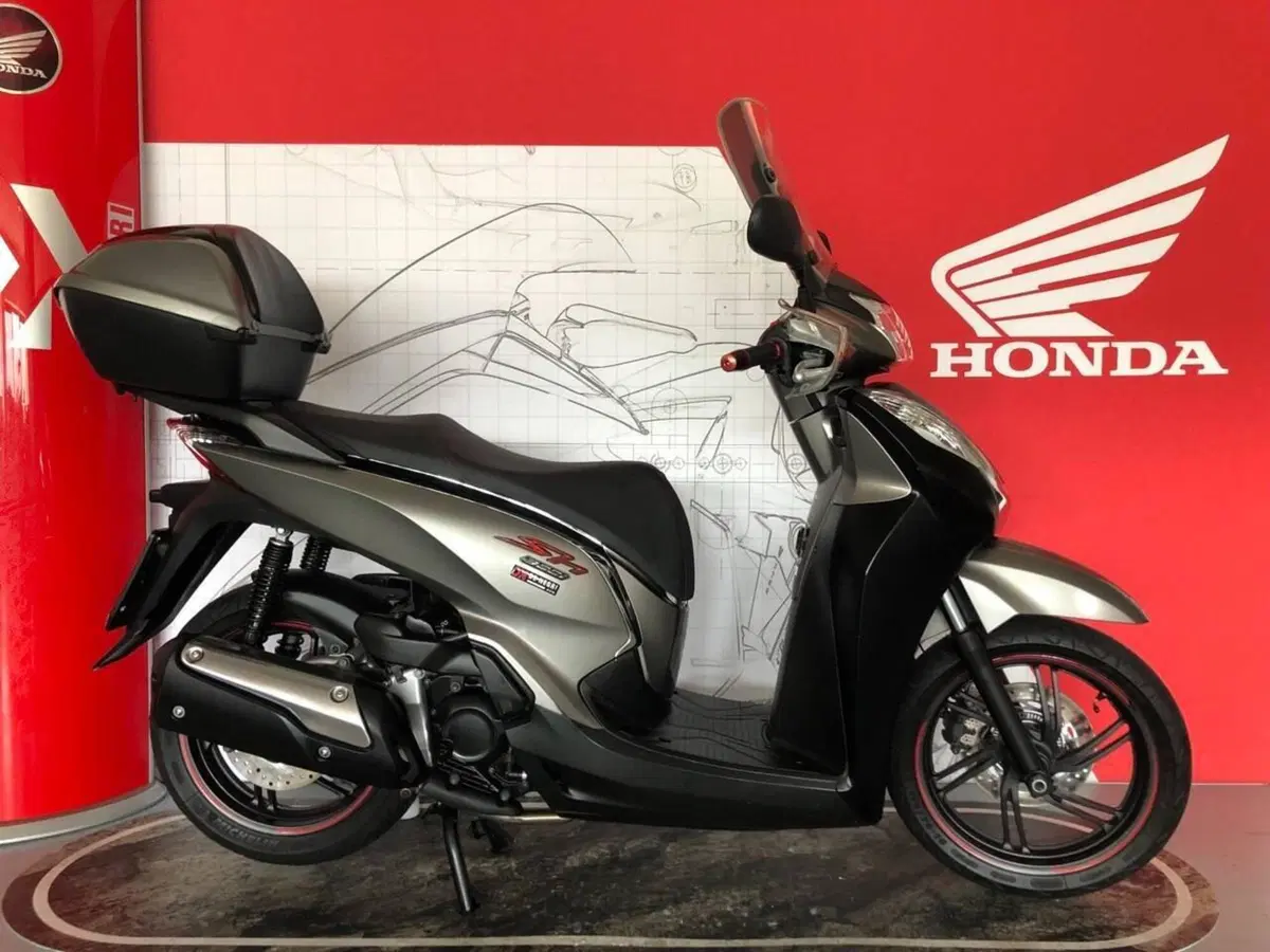Honda SH 300 i Sport ABS (2018 - 20) (2)
