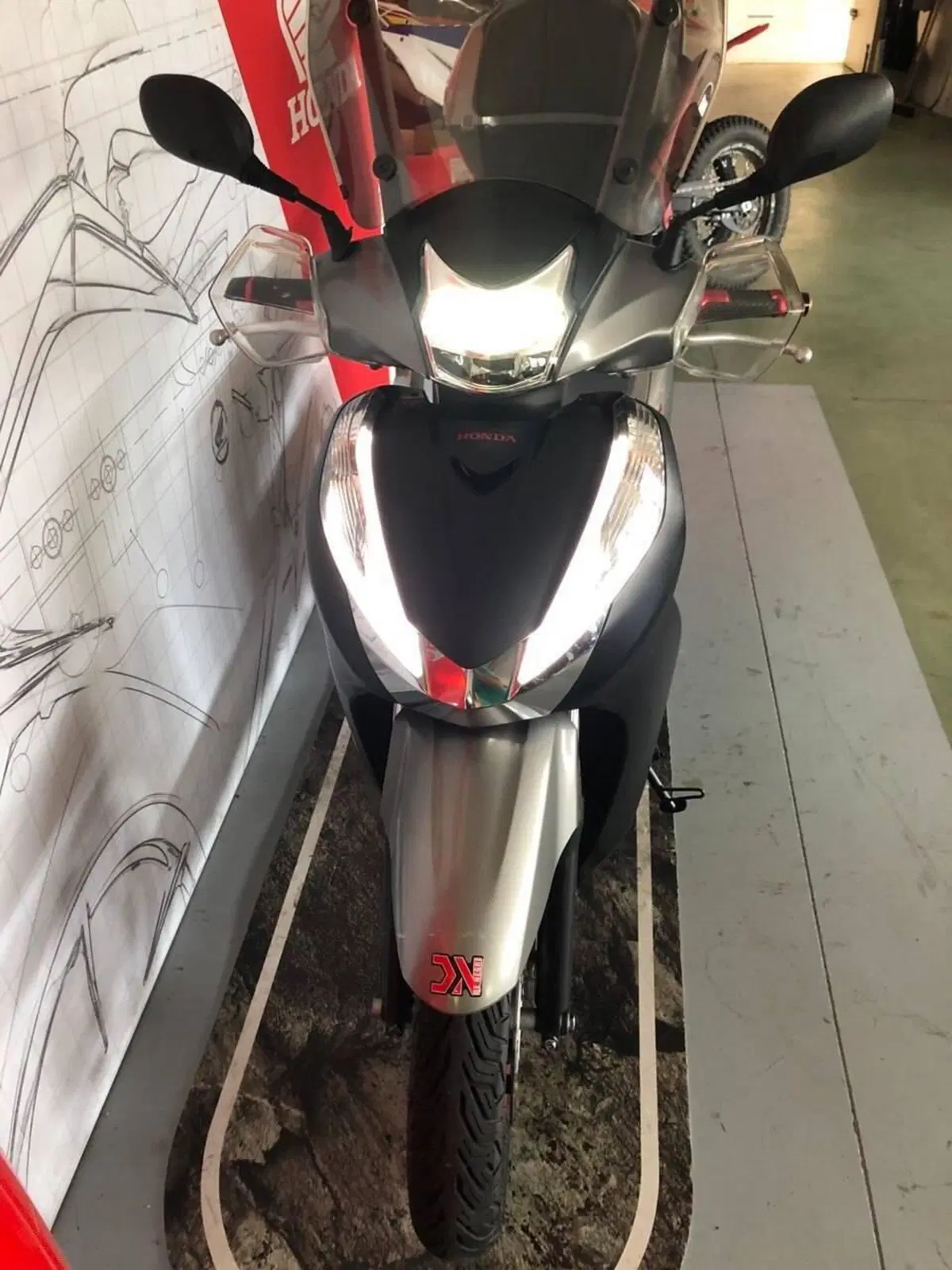 Honda SH 300 i Sport ABS (2018 - 20) (3)