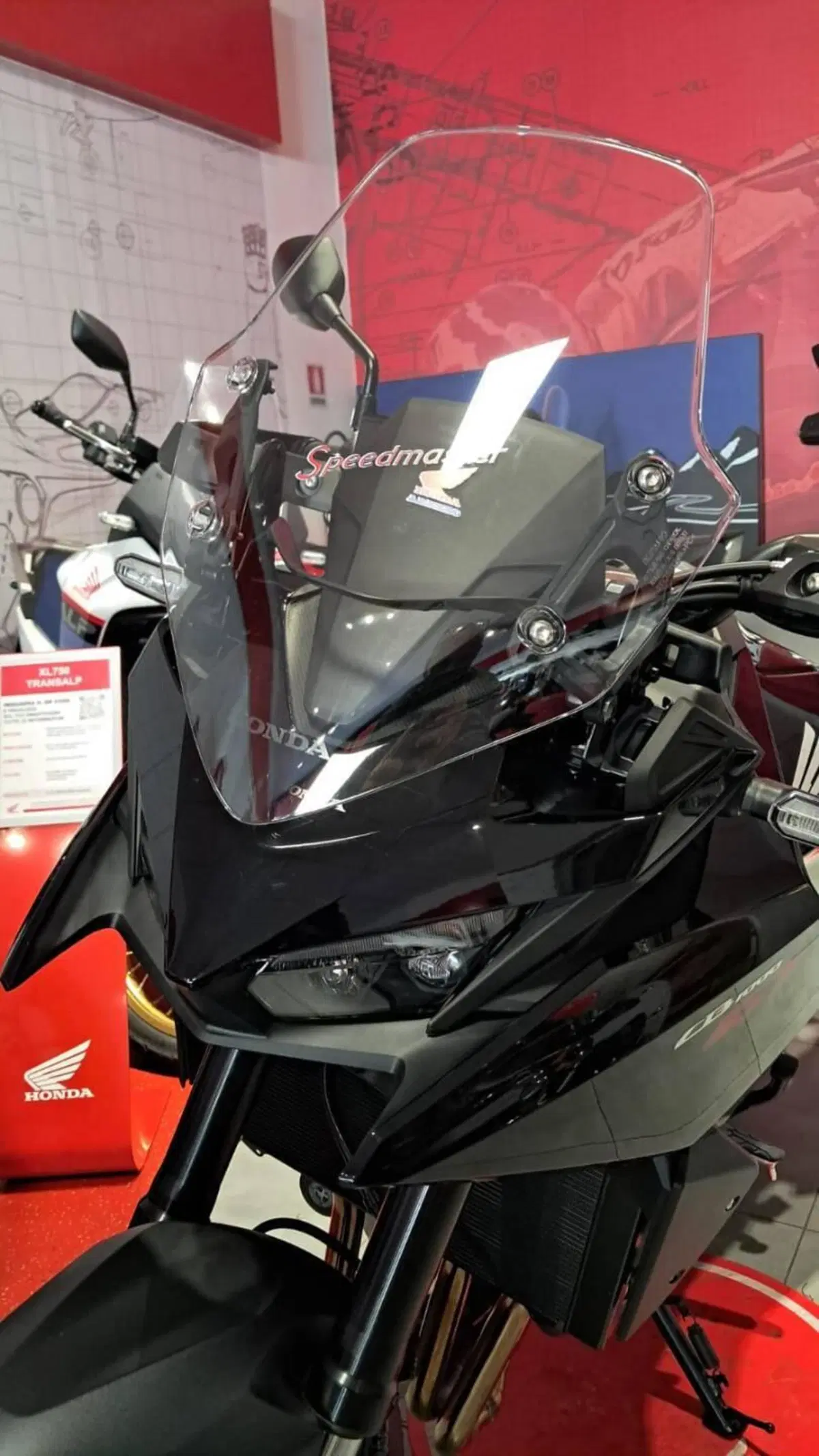 Honda CB 1000 GT (2026) (5)