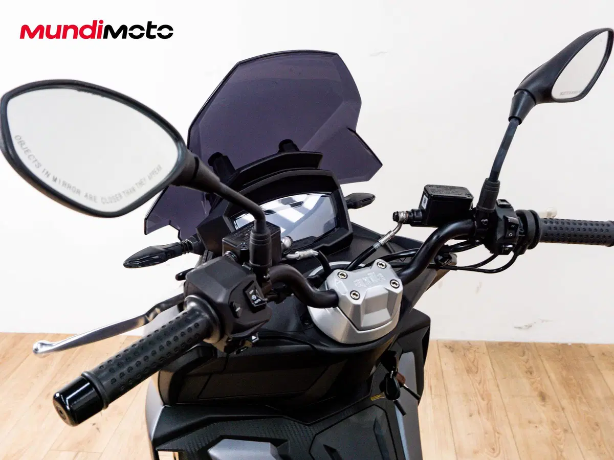 Aprilia SR GT 200 Replica (2025 - 26) (11)