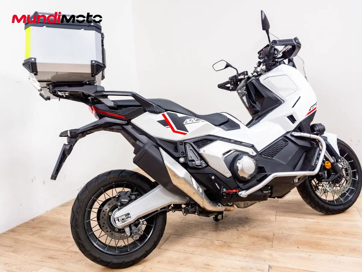 Honda X-ADV 750 Special Edition (2026) (3)