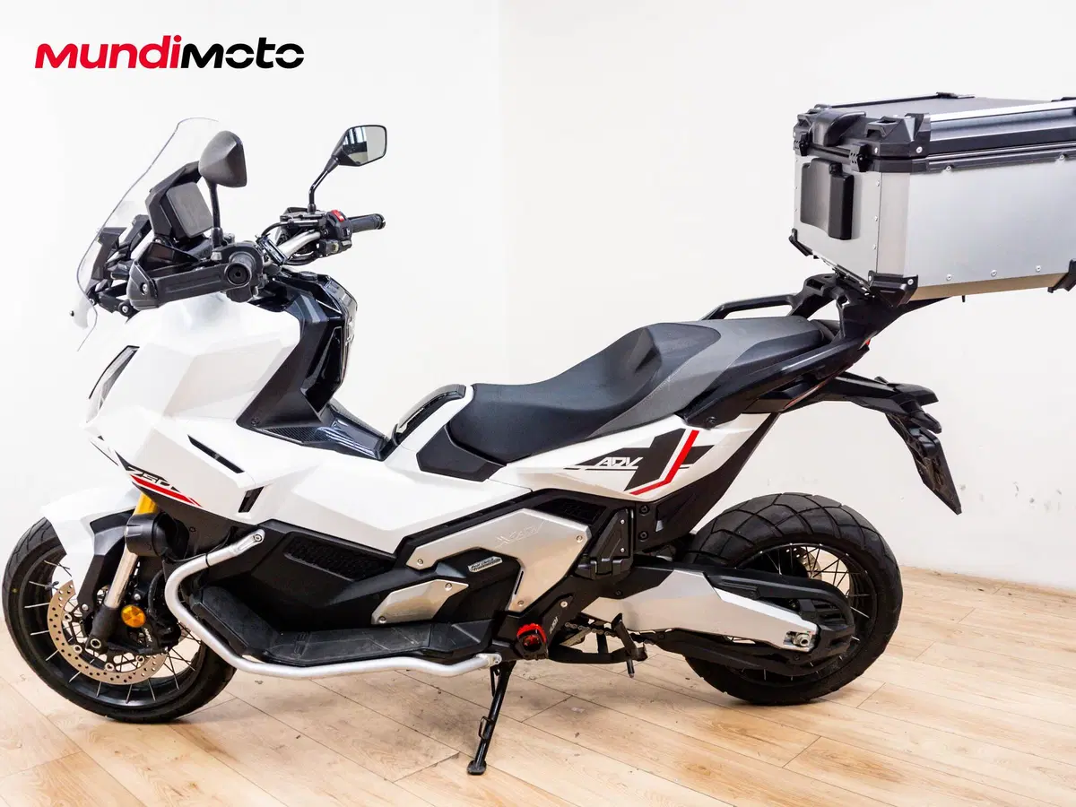 Honda X-ADV 750 Special Edition (2026) (6)