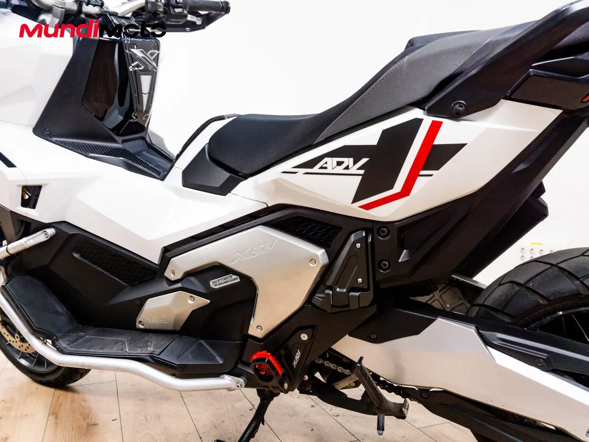 Honda X-ADV 750 Special Edition (2026) (10)