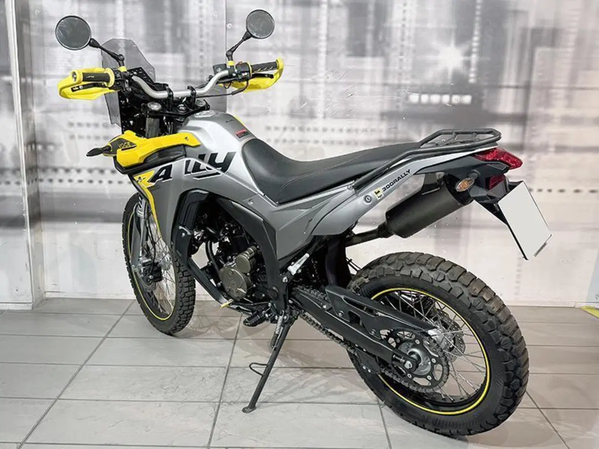 Voge Valico 300 Rally (2022 - 26) (2)