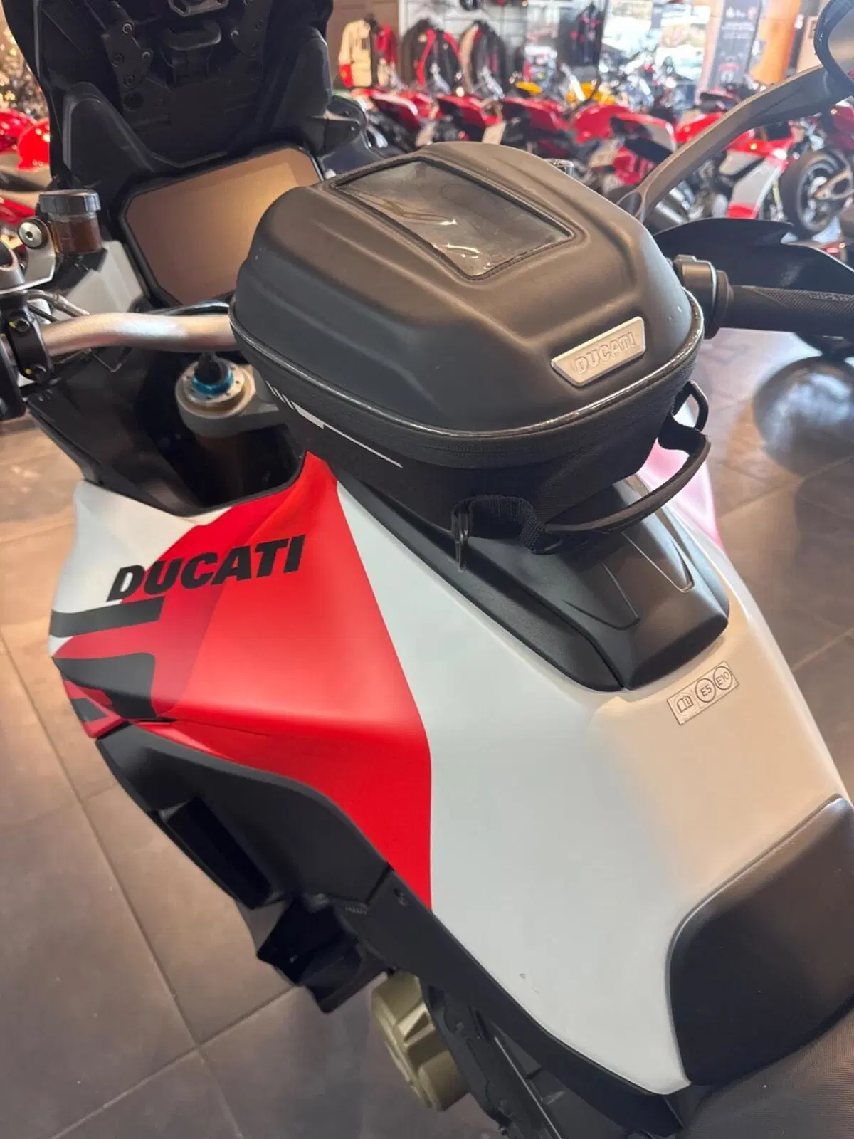 Ducati Multistrada V4 RS (2024 - 25) (11)