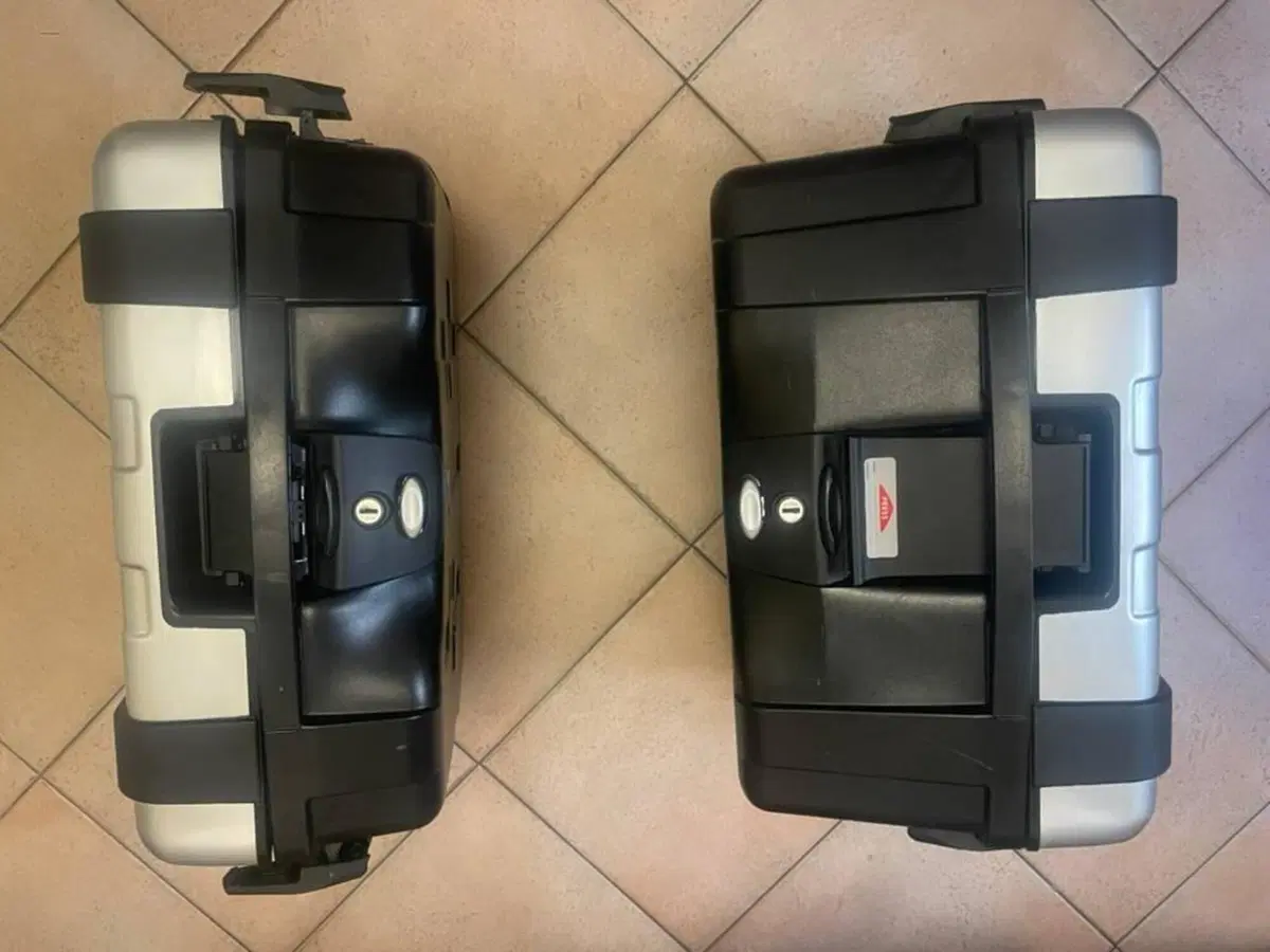 Borse laterali (usate su Yamaha Tenerè 700) senza Givi (11)