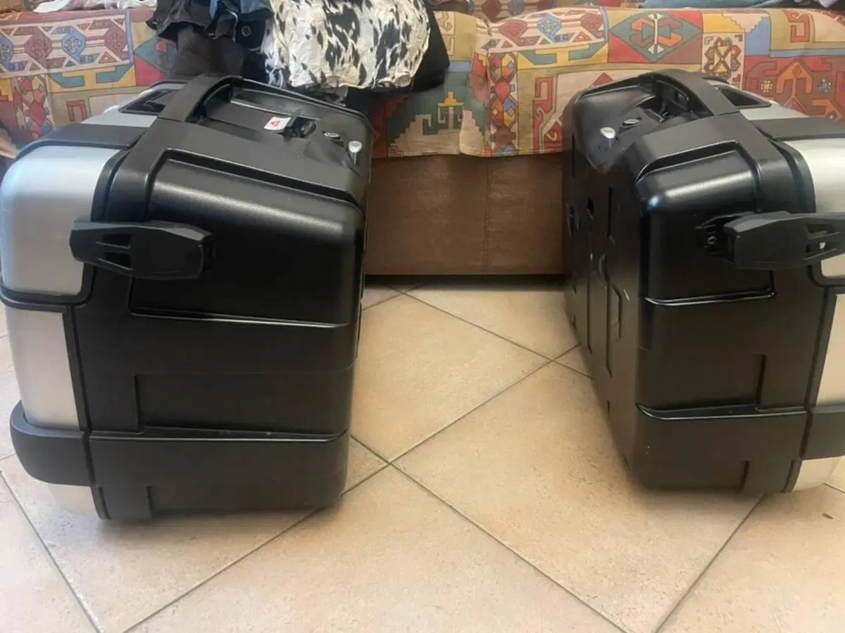 Borse laterali (usate su Yamaha Tenerè 700) senza Givi (12)