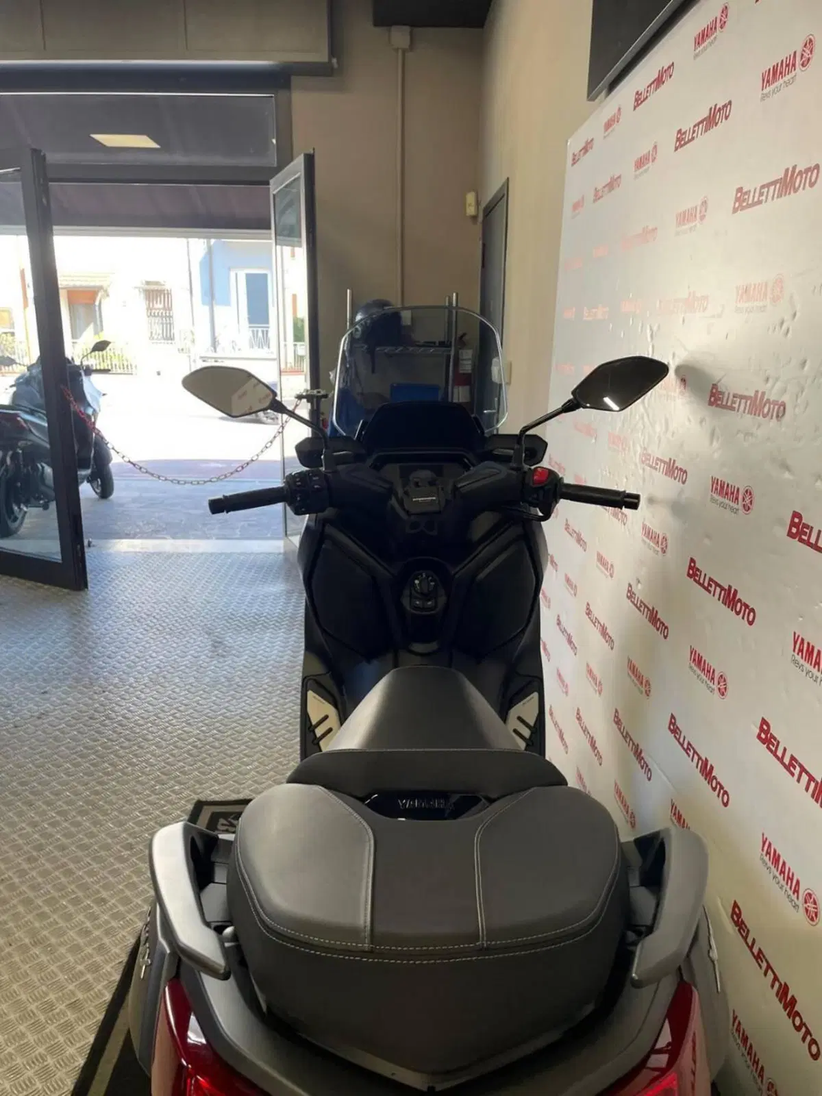 Yamaha X-Max 300 (2021 - 24) (2)