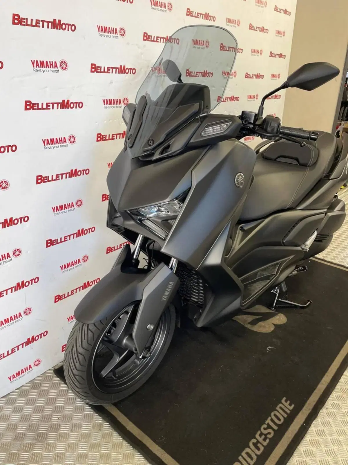 Yamaha X-Max 300 (2021 - 24) (3)
